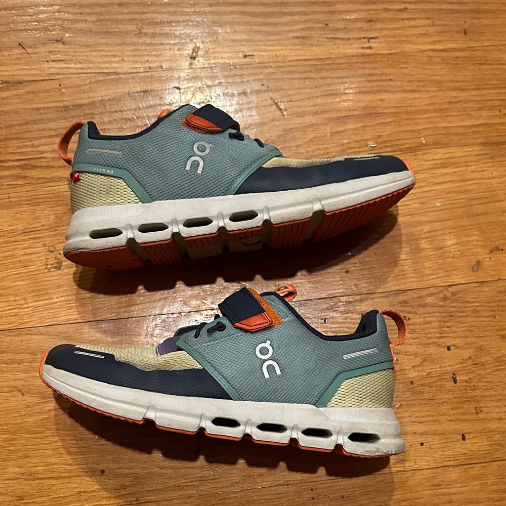 On Running Kids' Sneakers in Blue and Orange and yellow